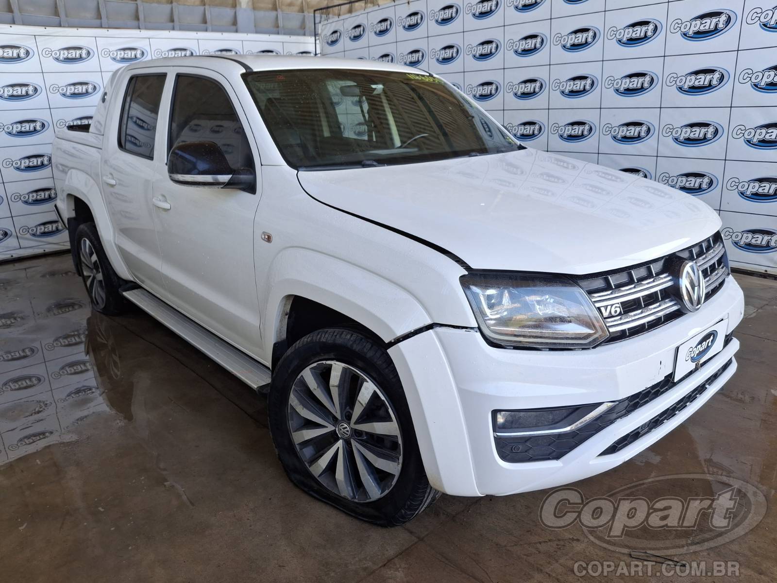Volkswagen Amarok 2022 em leilão
