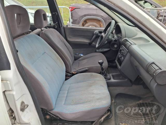 1997 CHEVROLET CORSA 