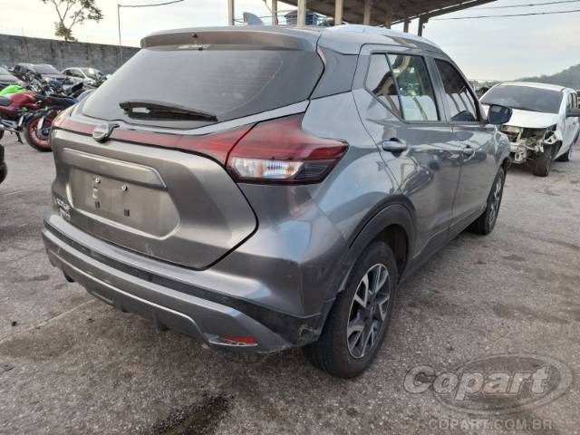 2024 NISSAN KICKS 
