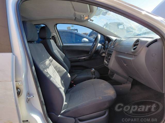 2013 VOLKSWAGEN VOYAGE 