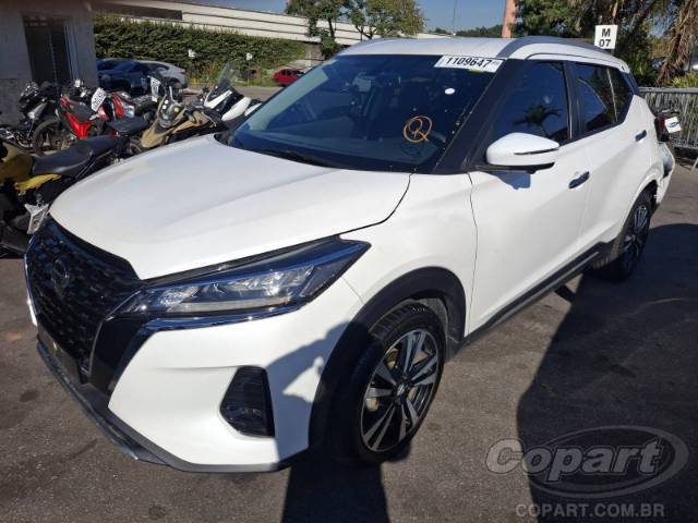 2022 NISSAN KICKS 
