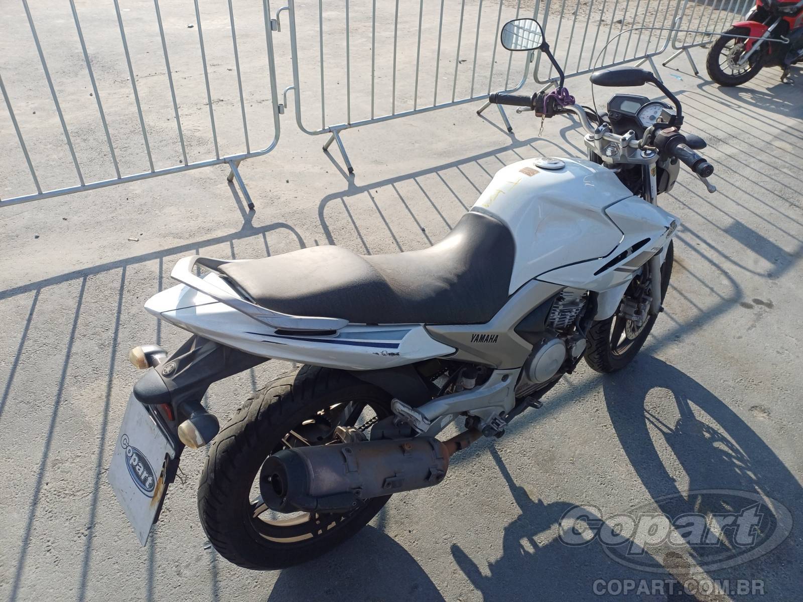 Foto 4: 2014 YAMAHA FAZER