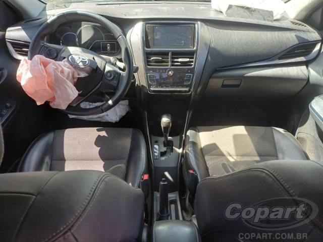2025 TOYOTA YARIS SEDA 