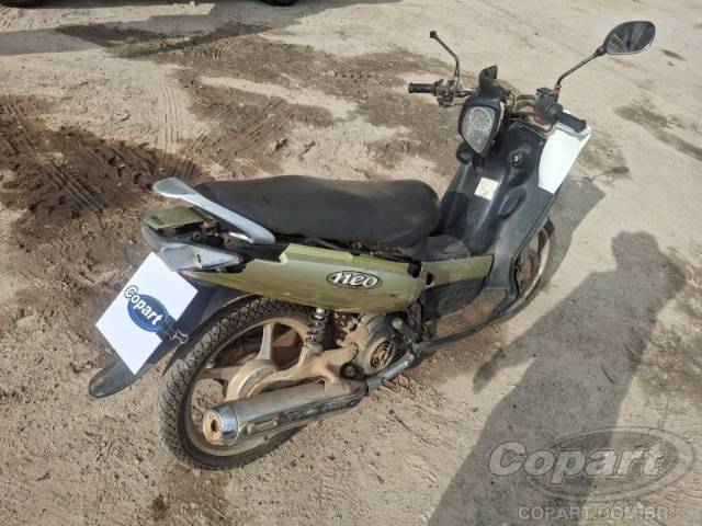 2005 YAMAHA NEO 
