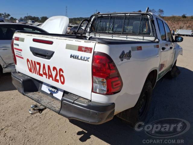 2024 TOYOTA HILUX CD 