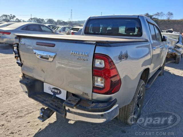 2021 TOYOTA HILUX CD 