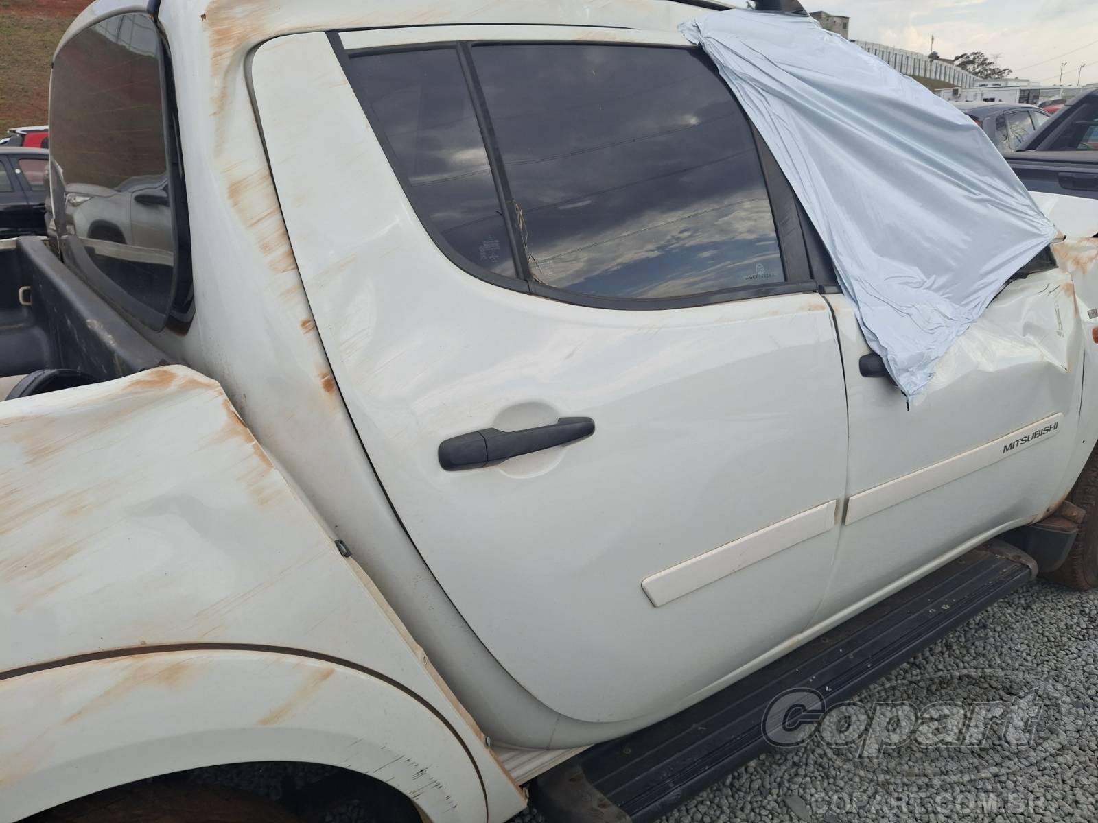 Foto 11 de 13: 2015 MITSUBISHI L200 TRITON
