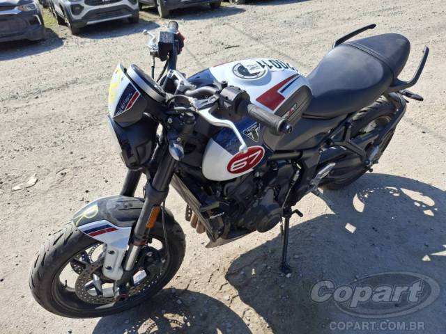 2025 TRIUMPH TRIDENT 