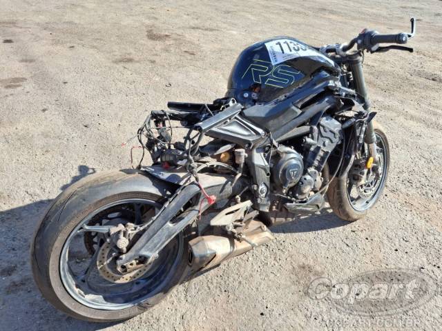 2025 TRIUMPH STREET TRIPLE 