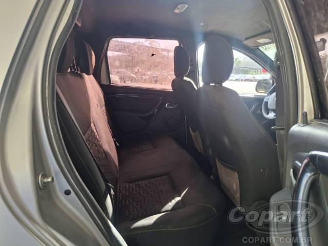 2017 RENAULT DUSTER OROCH 