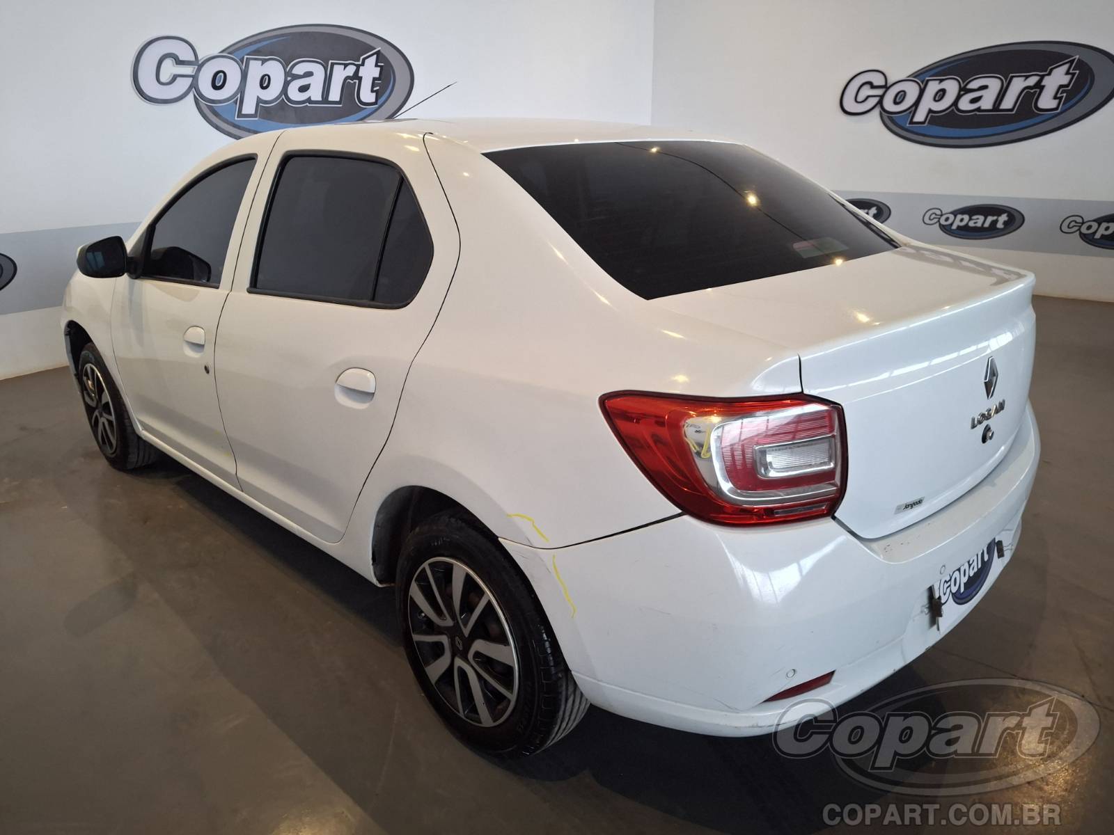 Foto 3: 2022 RENAULT LOGAN