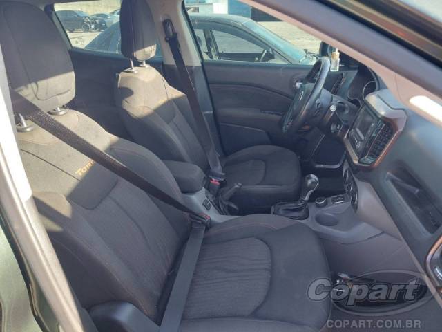 2017 FIAT TORO 