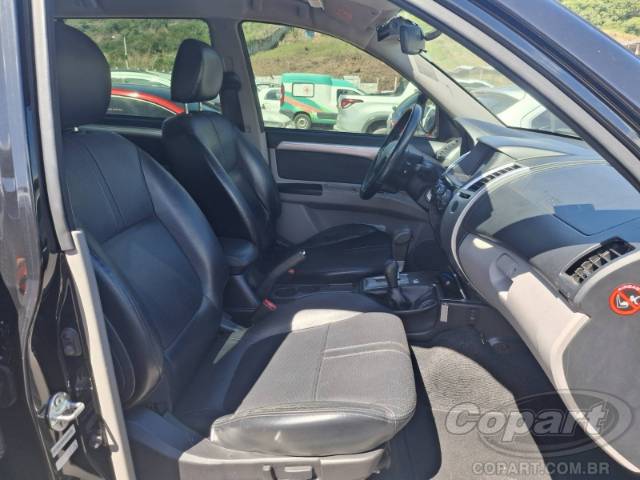 2016 MITSUBISHI PAJERO 