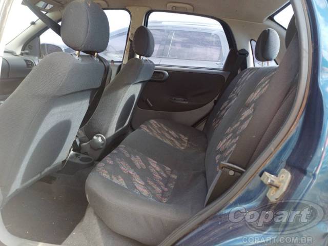 2003 CHEVROLET CORSA SEDAN 