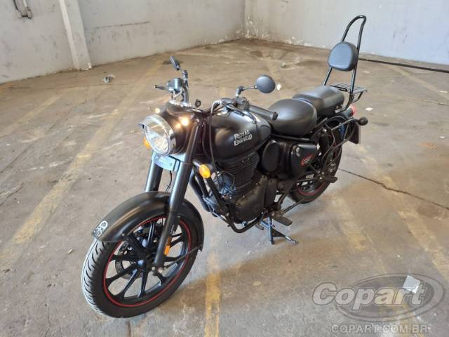 2025 ROYAL ENFIELD CLASSIC 