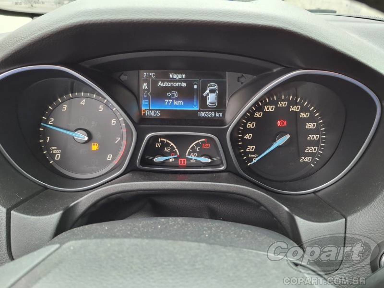 Foto 8 de 11: 2015 FORD FOCUS SEDAN