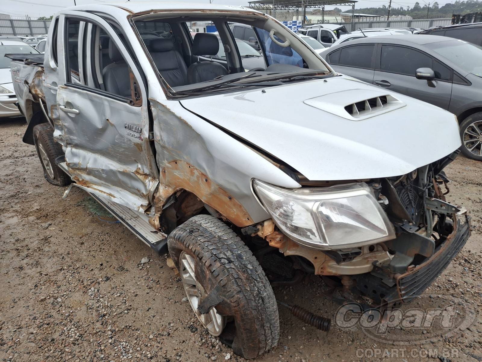 TOYOTA HILUX CD SRV 3.0 D-4D Turbo 2012