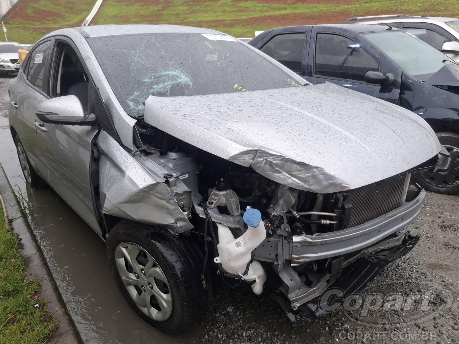 Hyundai HB20S Comfort Plus 1.0 12V CVVT 2025 Colisão Frontal