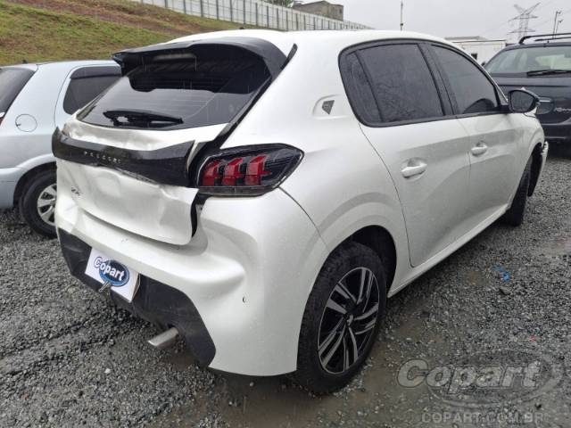2024 PEUGEOT 208 