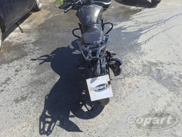 2025 BAJAJ DOMINAR 