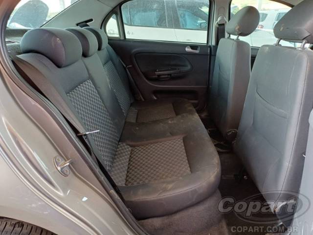 2015 VOLKSWAGEN VOYAGE 