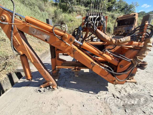 0 IMAP Implemento Rodoviário Escavador 