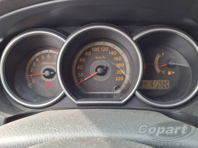 2011 NISSAN LIVINA 