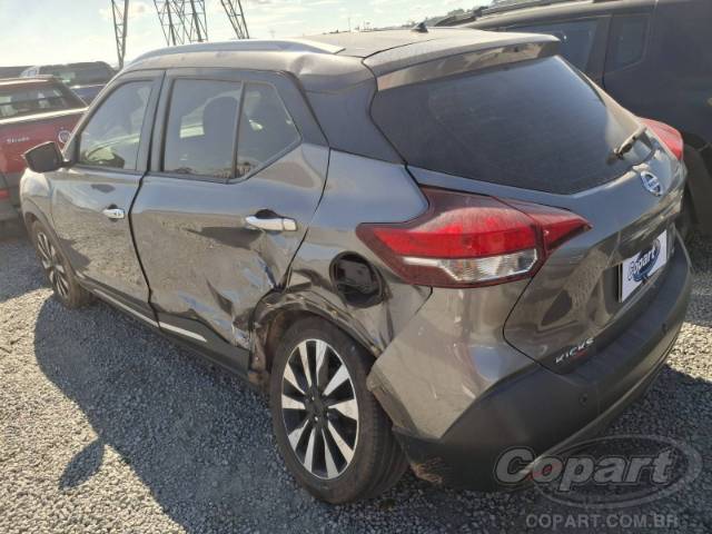 2019 NISSAN KICKS 