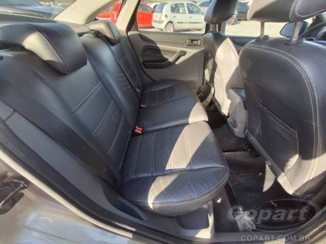 2009 FORD FOCUS SEDAN 