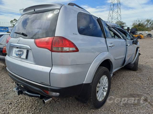 2015 MITSUBISHI PAJERO DAKAR 