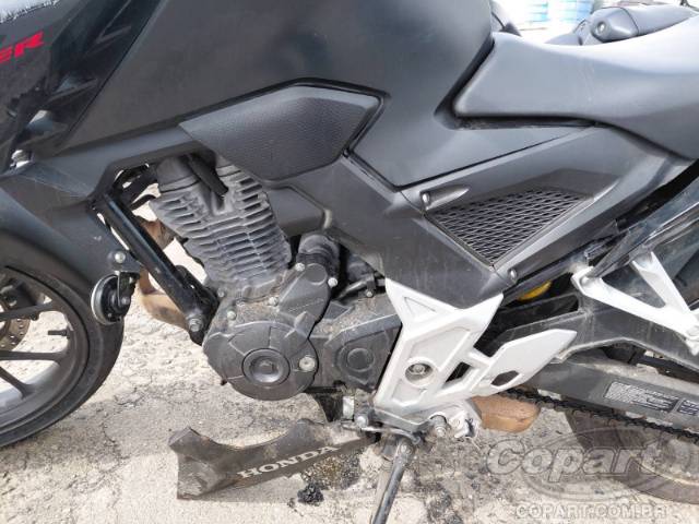 2023 HONDA CB 300F 