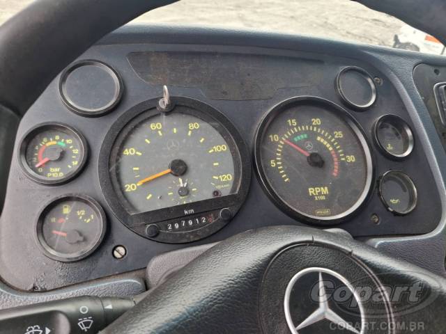 2010 MERCEDES BENZ 1718 