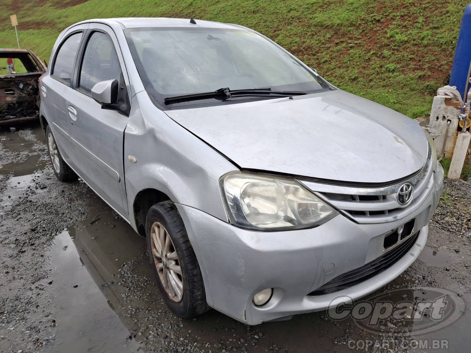 Veículo Toyota Etios Toyota Etios XLS 1.5 16V 2014 Pequena Monta 2014 em leilão