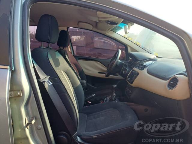 2015 FIAT LINEA 