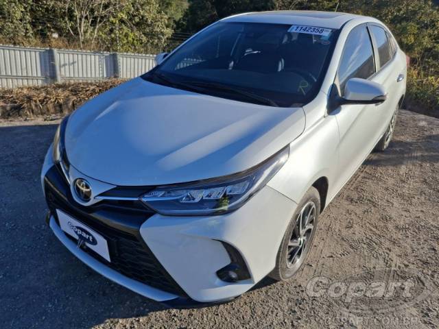 2024 TOYOTA YARIS SEDA 