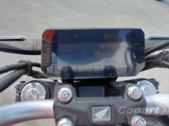 2025 HONDA CB 300F 