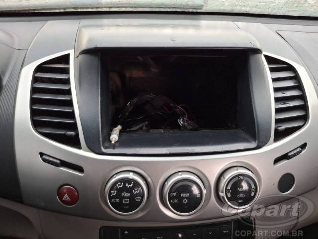 2015 MITSUBISHI L200 TRITON 