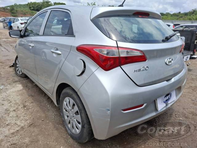 2015 HYUNDAI HB20 