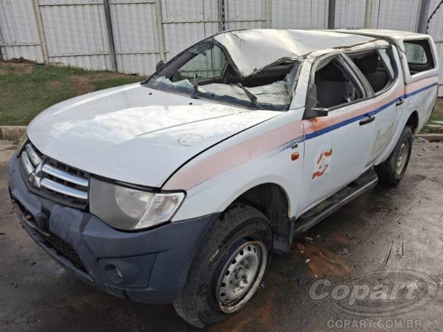 2013 MITSUBISHI L200 TRITON 