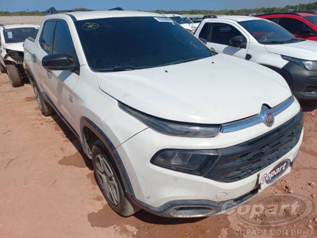 2017 FIAT TORO 