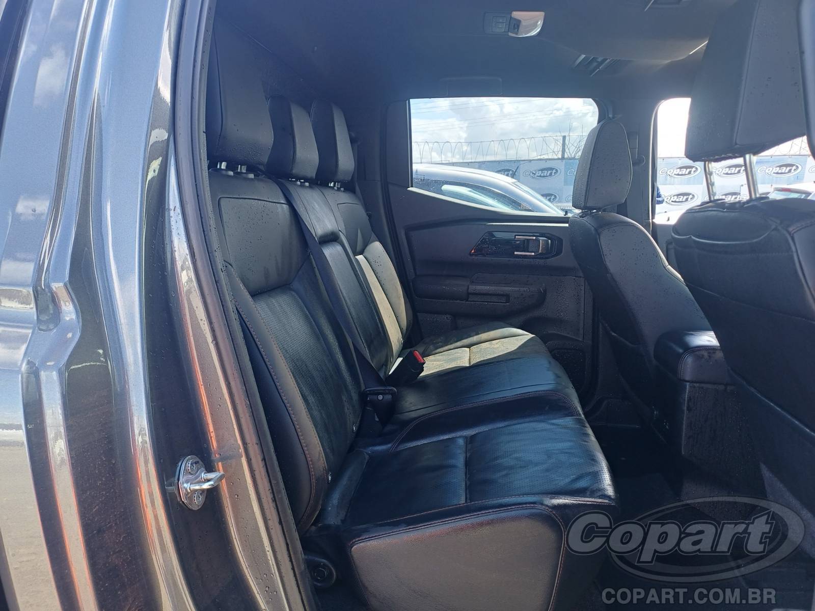 Foto 6 de 11: 2027 MITSUBISHI TRITON