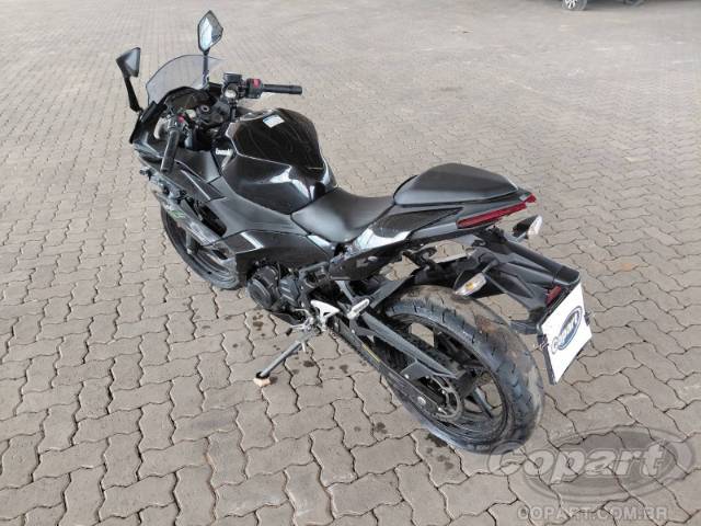 2025 KAWASAKI NINJA 500 