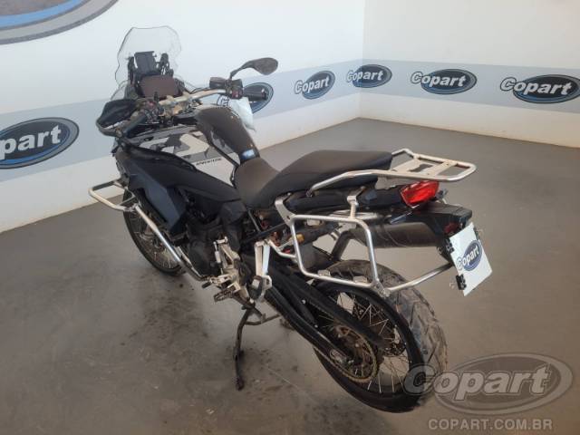 2025 BMW F 900 