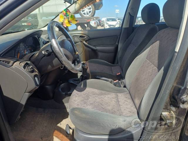 2003 FORD FOCUS 