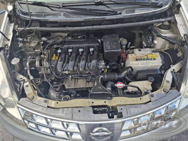 2011 NISSAN LIVINA 