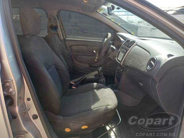 2017 RENAULT SANDERO 