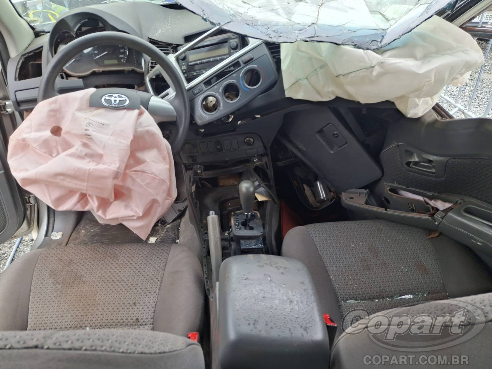 2013 TOYOTA HILUX CD — foto 9 de 15