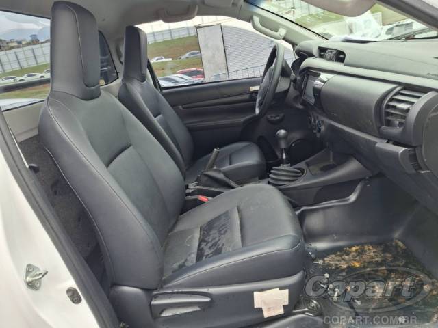 2025 TOYOTA HILUX CS 