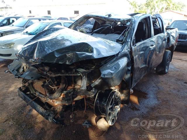 2023 TOYOTA HILUX CD 