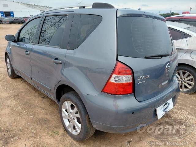2013 NISSAN LIVINA 
